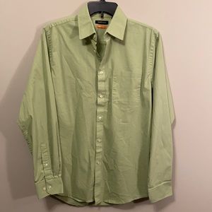 VanHeusen men’s 14-14 1/2 button down green shirt.